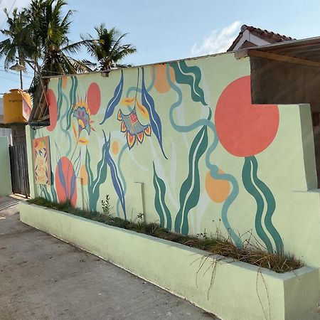 Tiga Spies Hostel Kuta  Eksteriør bilde