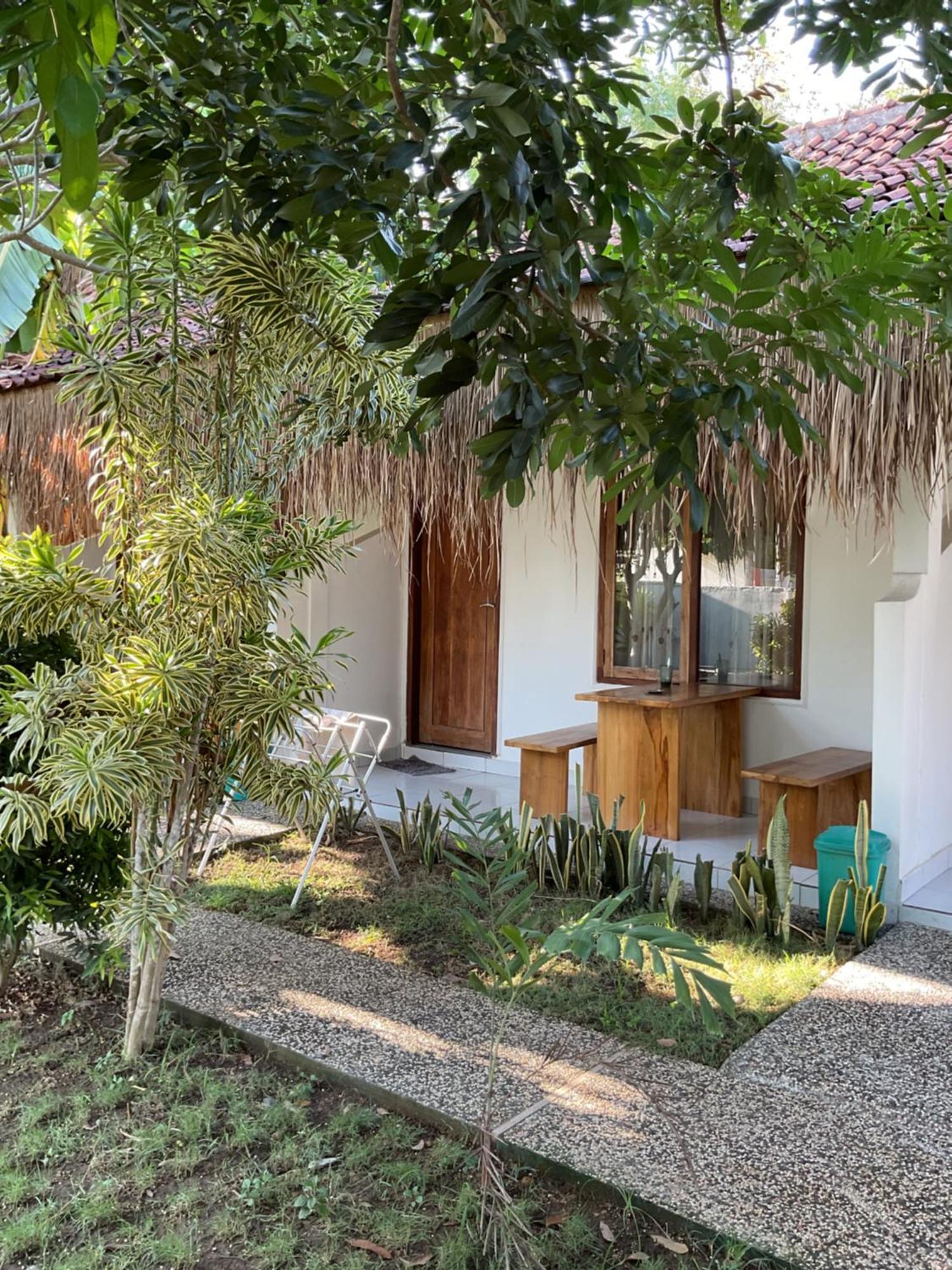 Tiga Spies Hostel Kuta  Eksteriør bilde
